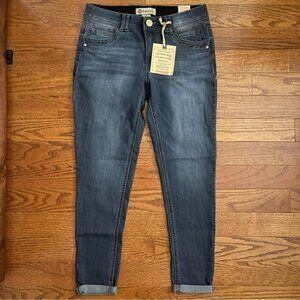 NWT Democracy Dark-Wash Freedom Ankle Skimmer with “Ab”technology Size 8